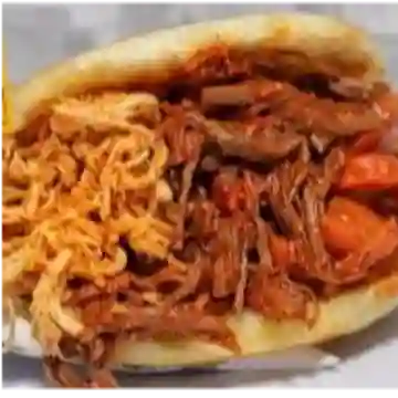 Arepa Mixta Carne y Pollo