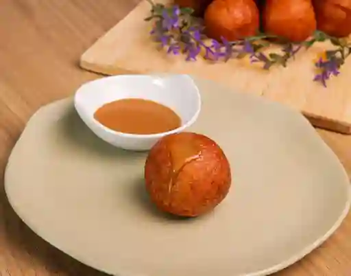 Buñuelo Relleno de Arequipe