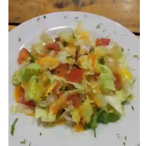 Lechuga, Tomate y Cilantro.