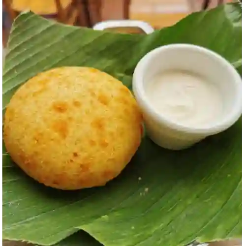 Arepita de Maiz Frita Rellena de Queso