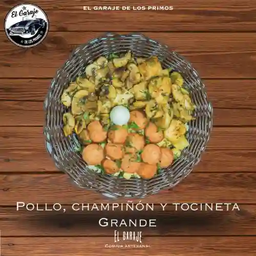 Salchi Grd + Pollo, Tocineta, Champiñon