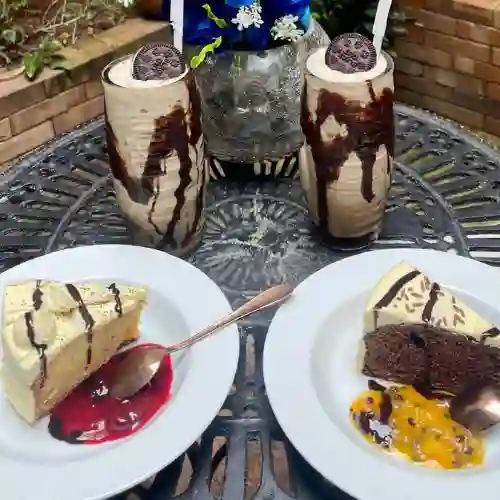 2 Porciones de Tortas