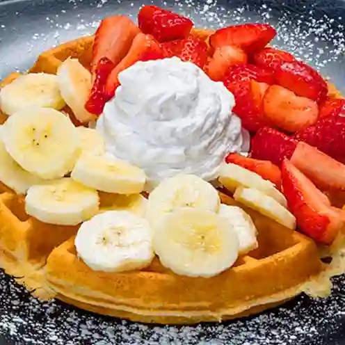 Waffle de Banano Fresa y Nutella