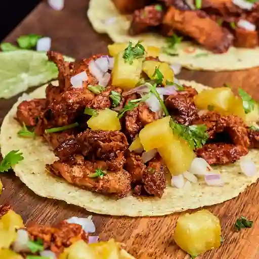 Taco cerdo al pastor