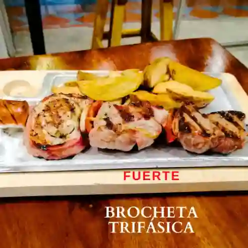 Brochetas: Trifasica