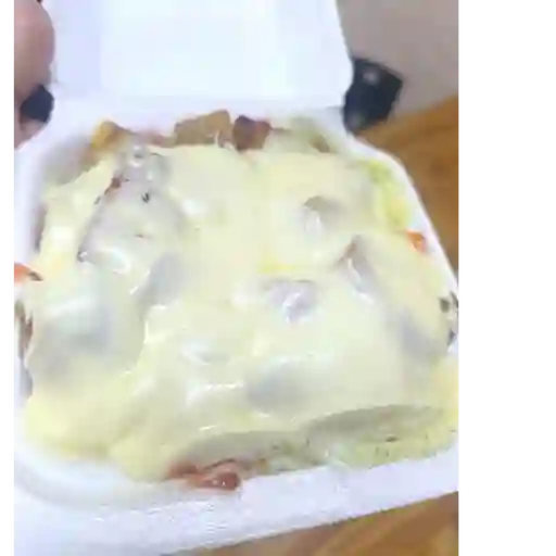 Salchi queso chiipotle