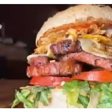 Cerdito Ahumado - Un Festín de Sabor Ahumado 🐷🔥🍔