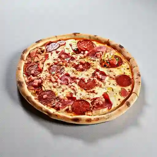 Pizza Jamón y Salami