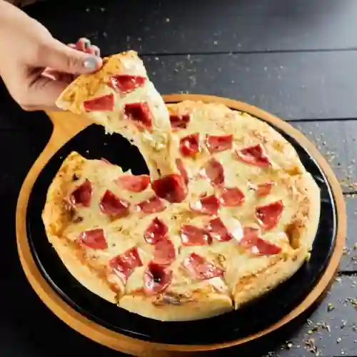 Pizza Mediana Salami