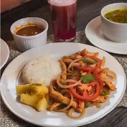 Ejecutivo Pollo Salteado