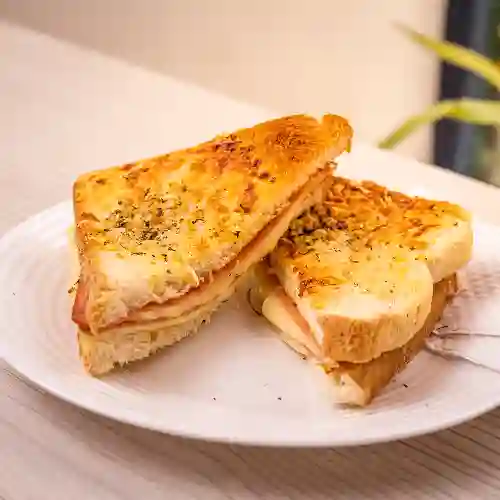 Sándwich de Jamón y Queso