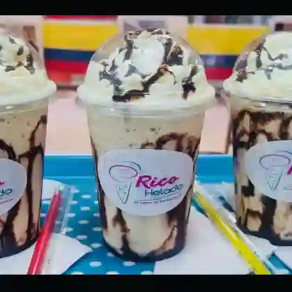 Frappé de café con perlas explosivas