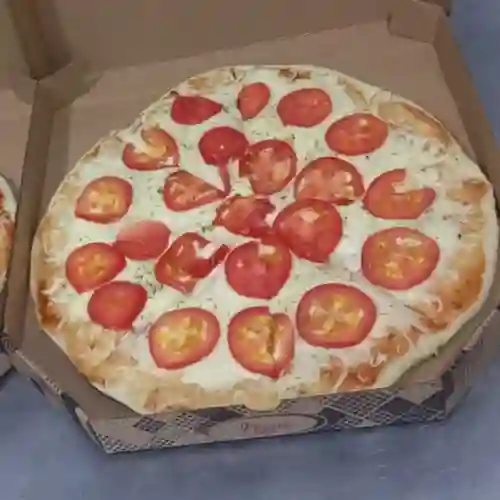 Pizza Grande 2 Ingredientes + Beb 1lt