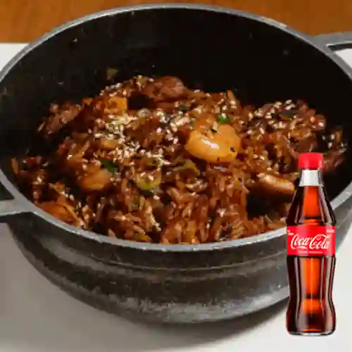 Combo Arroz Chaufa Mixto + Coca Cola Original 300ML