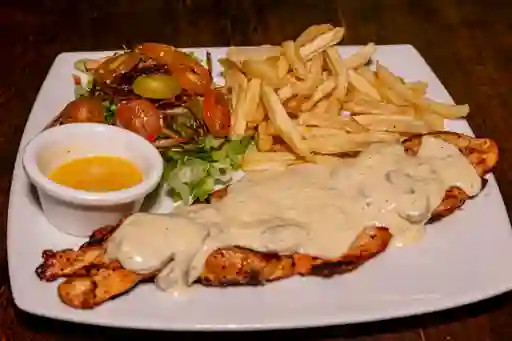 Pollo en Salsa de Finas Hierbas