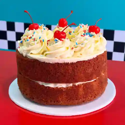 Birthday Cake 6-8 Porciones