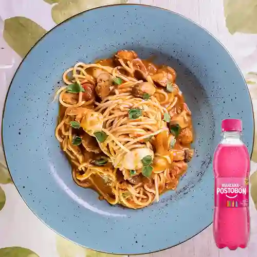 Combo Pasta Capricho + Postobón Manzana 250 ml