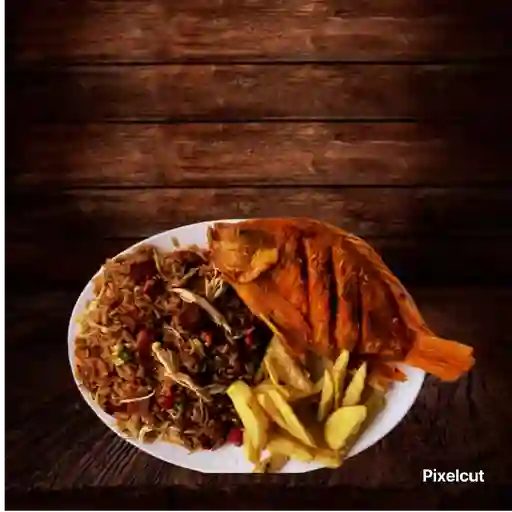 Arroz chino con mojarra