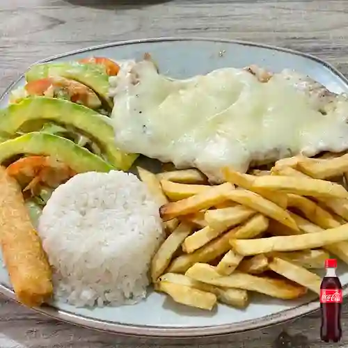 Combo pechuga gratinada +coca origl400ml