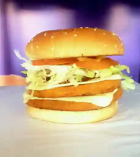 Combo #4: Hamburguesa Doble Carne de Pollo
