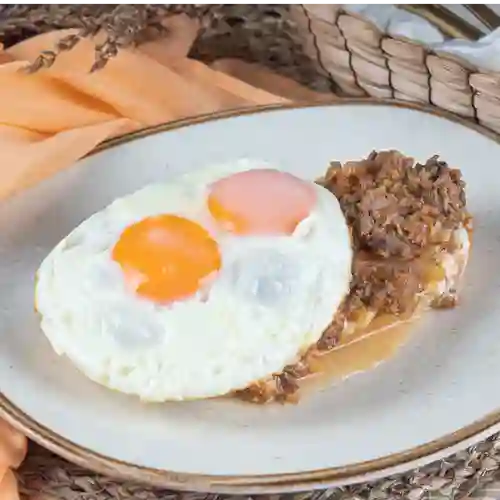 Huevos Montado de Carne