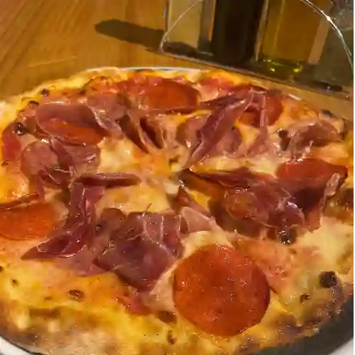 Pizza Cuatro Carnes