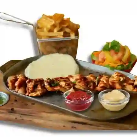 Chuzo de Pollo con Tocinea