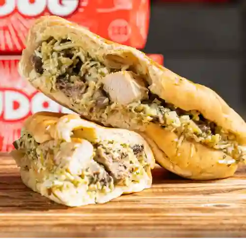Chuzo Pan con Pollo y Chicharrón