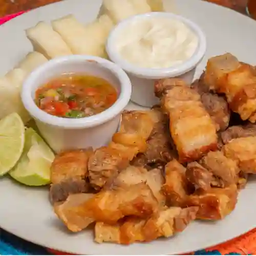 Chicharron con Yuca