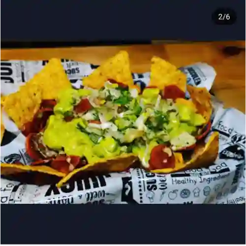 Salchipapa la Brasilera