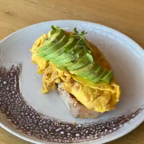 Tostada de Huevos con Mazorca