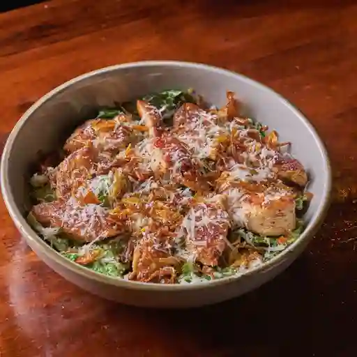 Ensalada pollo y parmesano