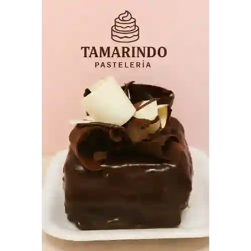Torta de Chocolate Ganache & Rulos