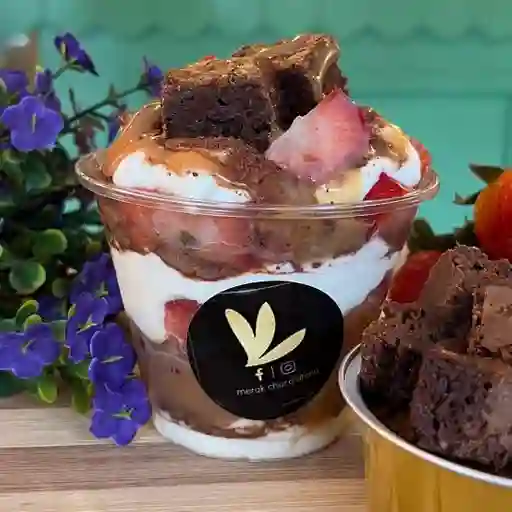 Fresas con crema brownie grande