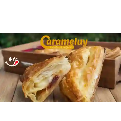 Pastelito Gloria Queso y Bocadillo