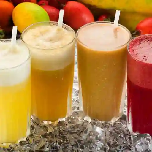 Jugos naturales en agua