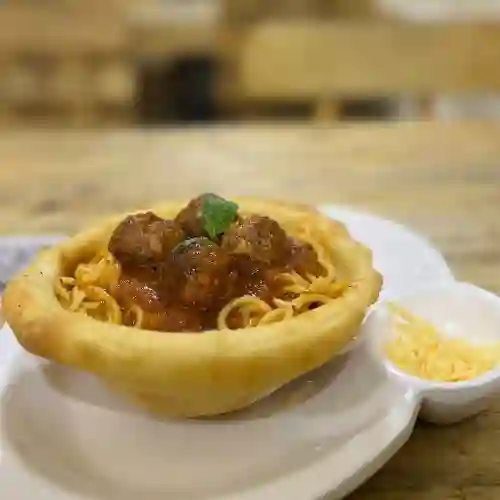 Pasta Bolognesa In Cascata
