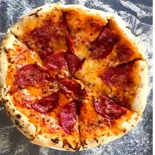 Pizzas Familiar Salami y Pepperoni