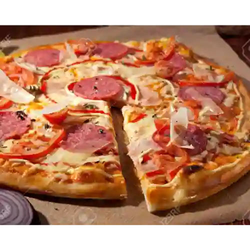 Pizza Salami Mediana