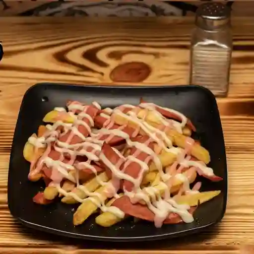 Salchipapas sencilla