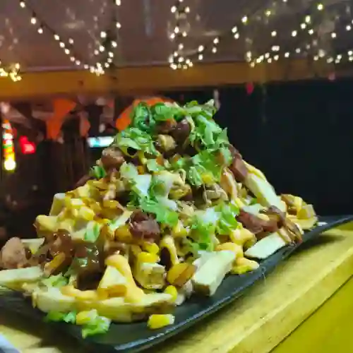 Salchipapa Mixta el Placer de Compartir