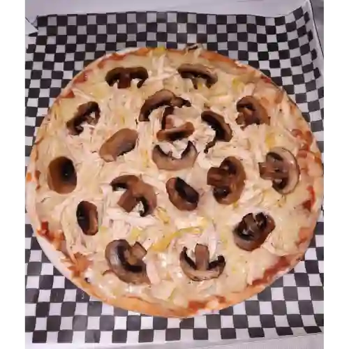 Pizza Pollo con Champiñones