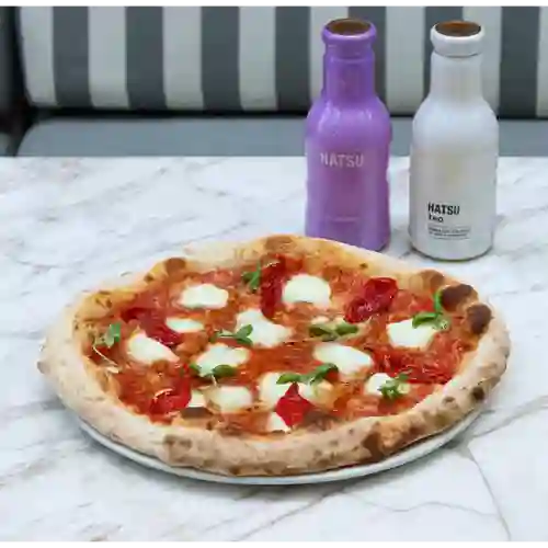 Pizza Margarita + 2 Te Hatsu