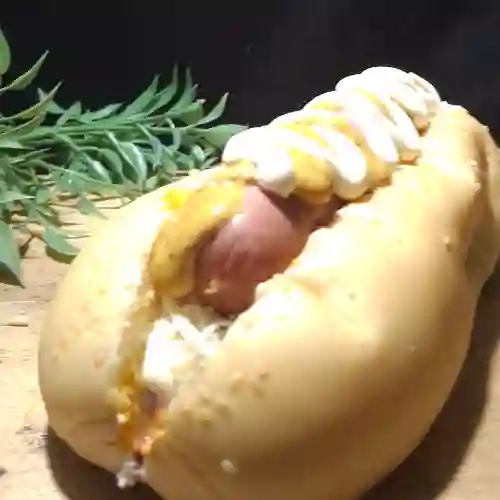 Perro Polaco con Pollo Paolo