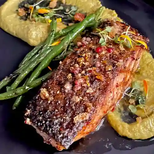 Misterioso Salmon