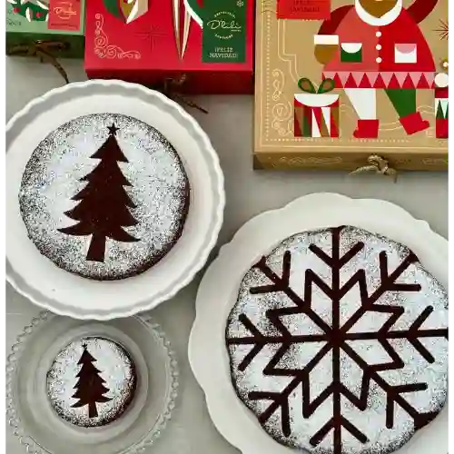Torta de borwnie con decoracion navidad