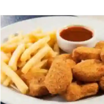 Salchipapas con Nuggets de Pollo