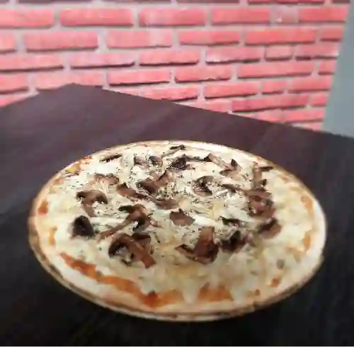 Pizza Pollo Champiñón