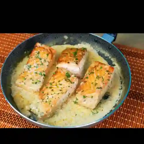 Salmon en Salsa de Coco