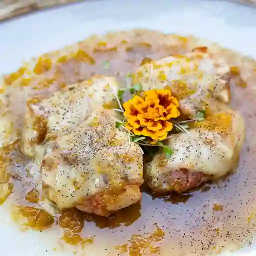 Pollo en Salsa de Lulo